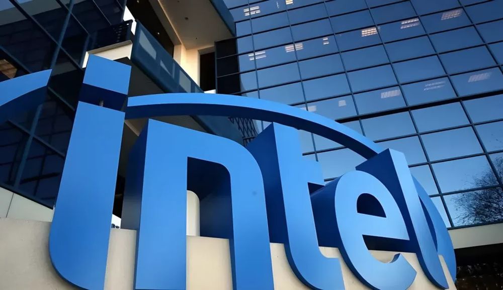 Chính phủ Mỹ cân nhắc mua cổ phần Intel sau khi Trump gặp CEO