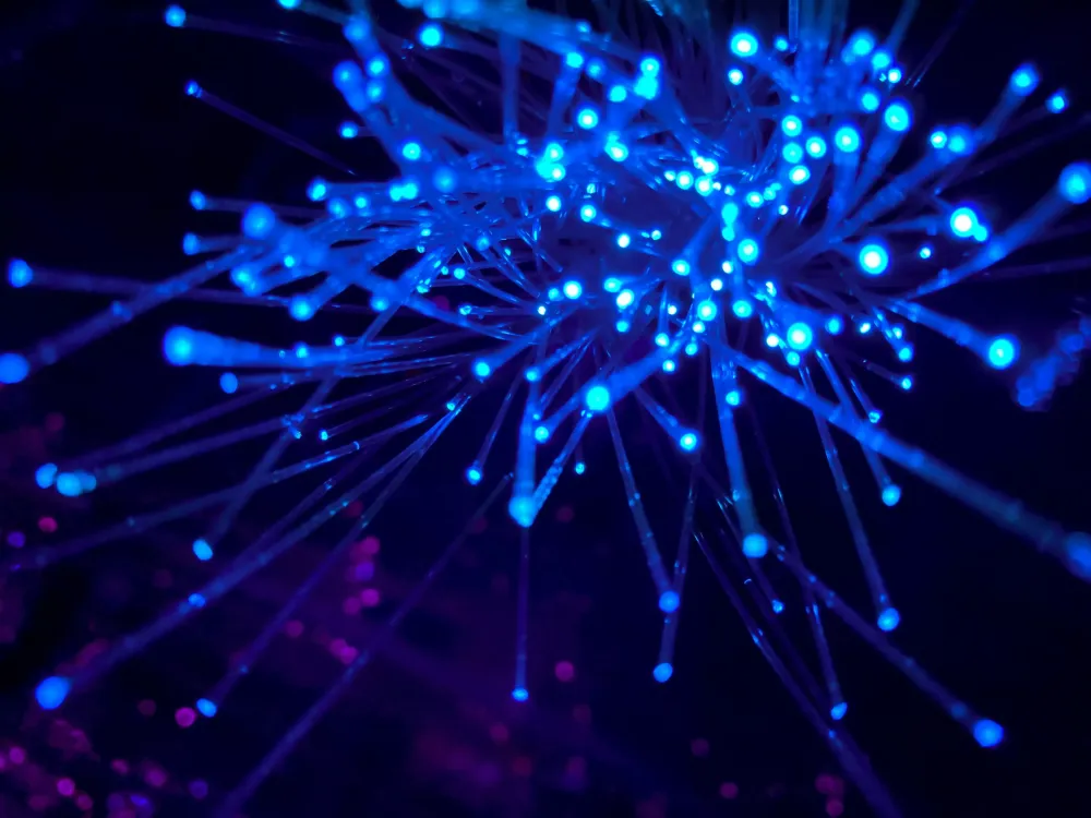 "Microwave brain" chip thử nghiệm xử lý AI dưới 200 milliwatts năng lượng