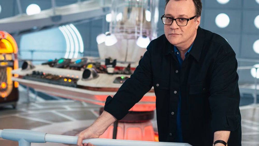 Russell T Davies mong bạn ngừng hỏi liệu 'Doctor Who' đã kết thúc hay chưa