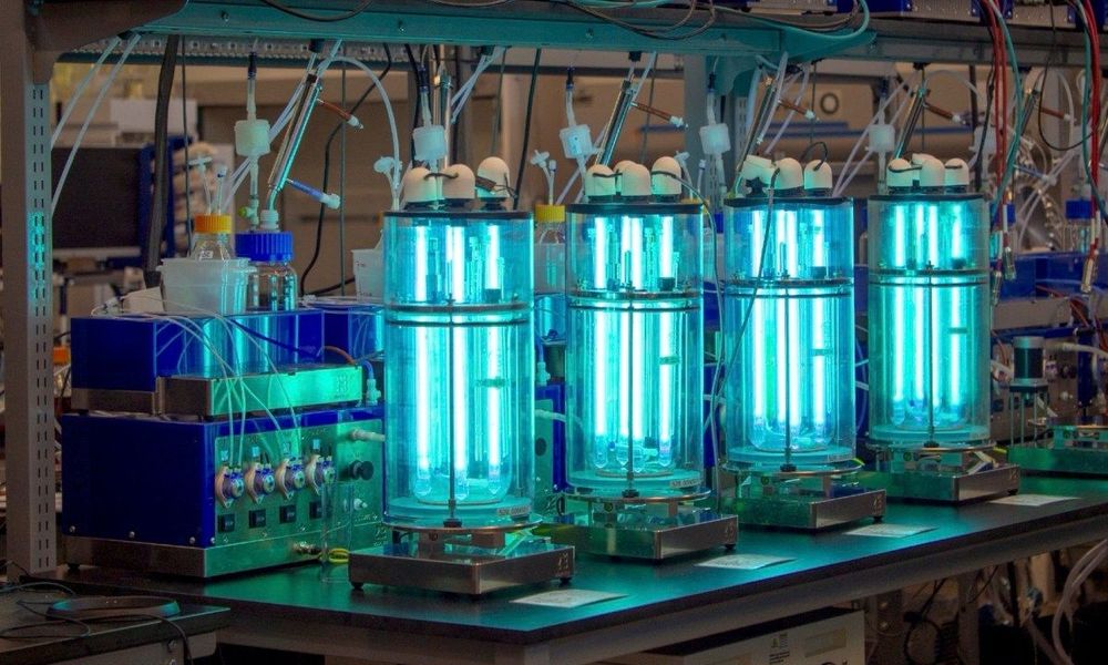 Biosphere sử dụng tia UV để tiêu diệt vi khuẩn làm cho sản xuất sinh học rẻ hơn