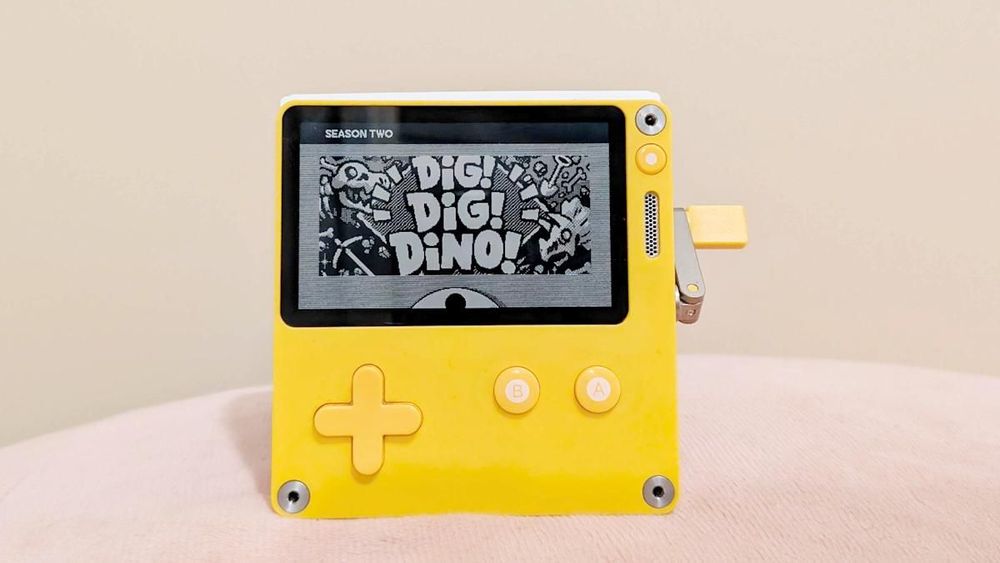 Đánh giá Playdate Season 2: Fulcrum Defender, Dig! Dig! Dino! và Blippo+