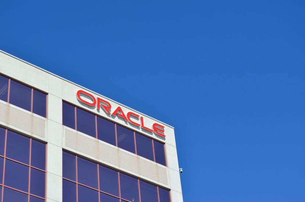 OpenAI đồng ý trả Oracle 30 tỷ USD mỗi năm cho dịch vụ trung tâm dữ liệu