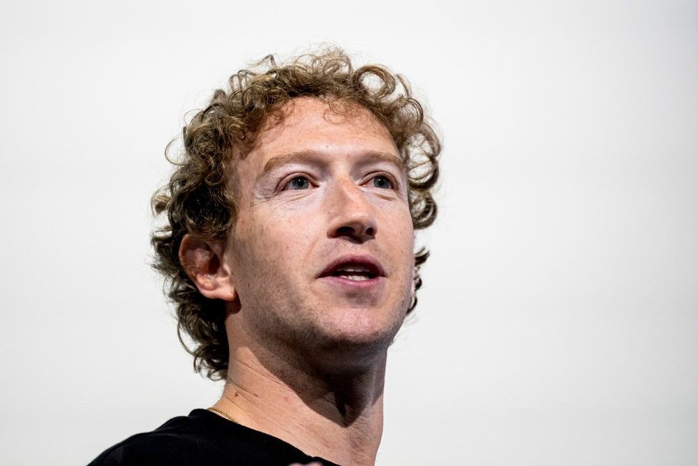 Mark Zuckerberg bảo vệ hướng đi mới nhất của Meta trong buổi phỏng vấn kéo dài ba giờ với Joe Rogan