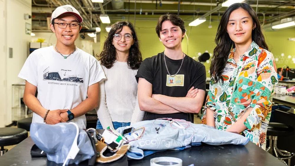 Rice University students create a high-tech vest to assist blind dogs in navigating