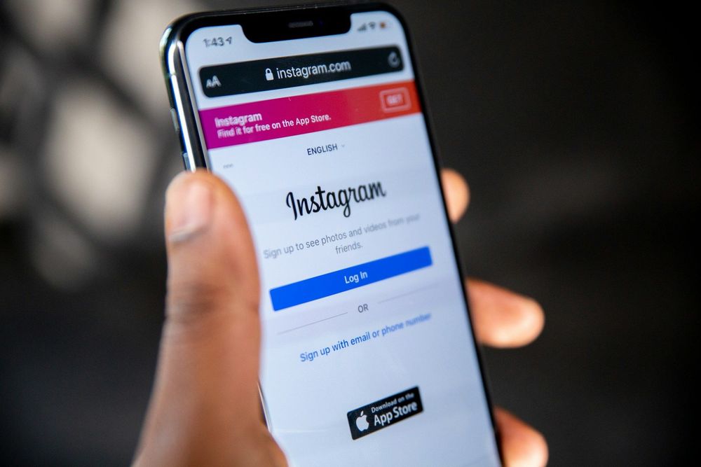 Người dùng Instagram phàn nàn về việc bị cấm hàng loạt, đổ lỗi cho AI
