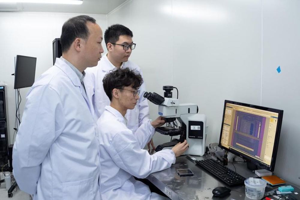 The new graphene-based flash memory writes data in 400 picoseconds, breaking all speed records