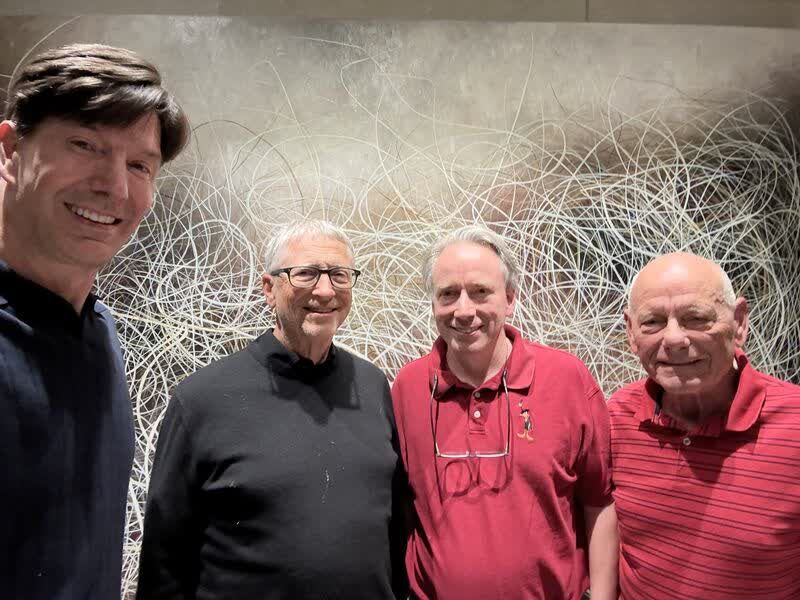Bill Gates finally meets Linus Torvalds at a dinner with tech titans